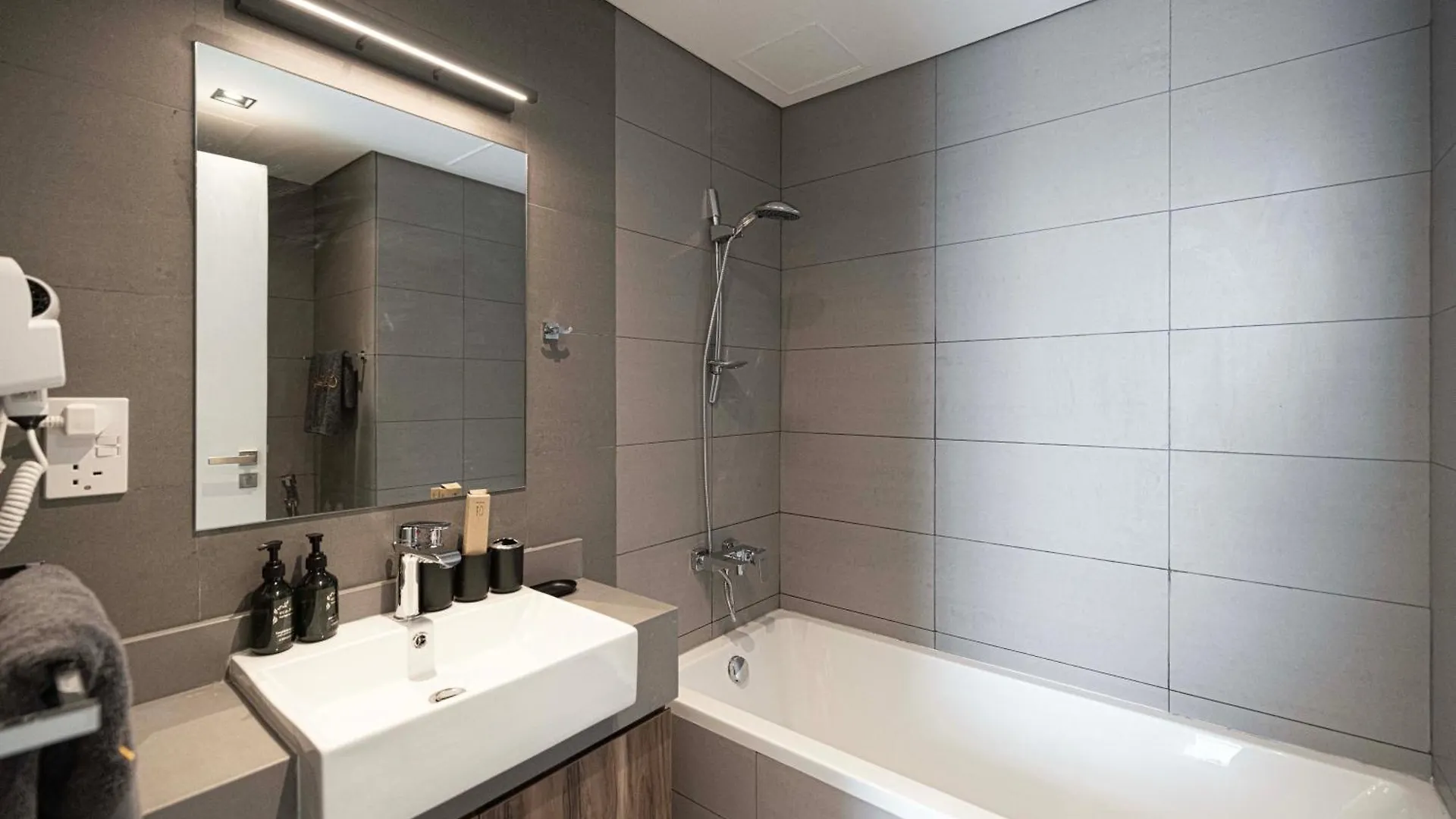 Ferienwohnung Luxury 1Br Penthouse With Skyviews Schardscha 0*,  Vereinigte Arabische Emirate