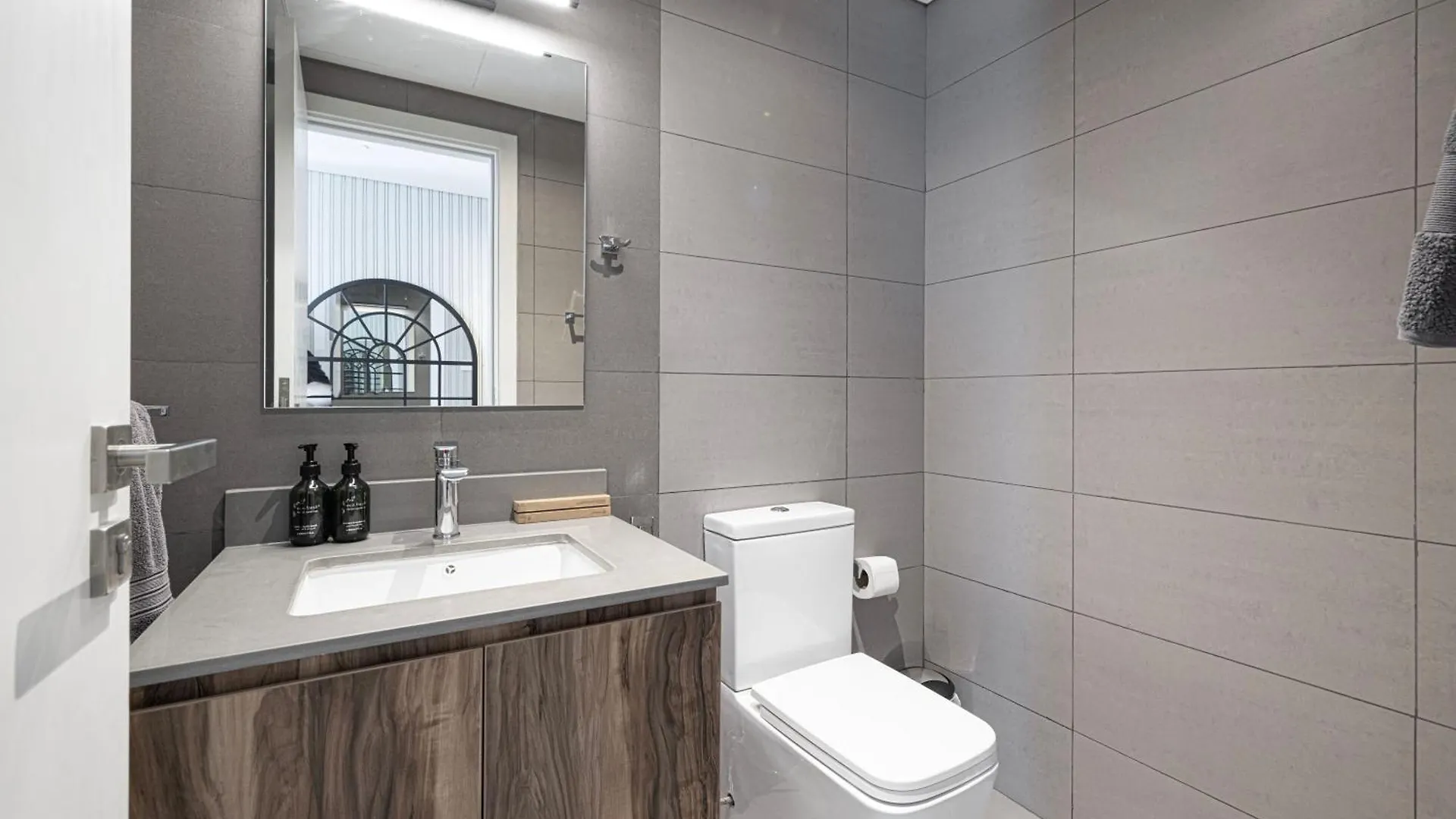 Ferienwohnung Luxury 1Br Penthouse With Skyviews Schardscha Apartment